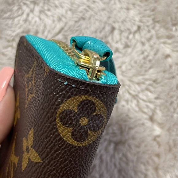 🤎💙 Louis Vuitton Turquoise Monogram Multicartes💙🤎 - Picture 11 of 12